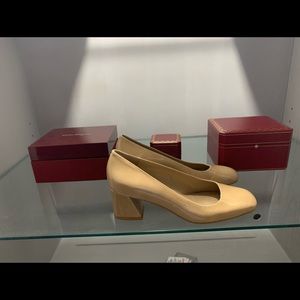 Stuart Weitzman women’s Patent leather pumps